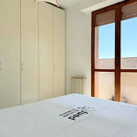 Se259 - Senigallia, Trilocale Vicino Al Mare Con Due Balconi *